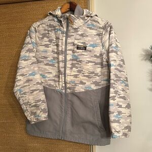 LL Bean 2 in 1 coat Boys size L 14-16.
Grey camo, fleece lining zips out.